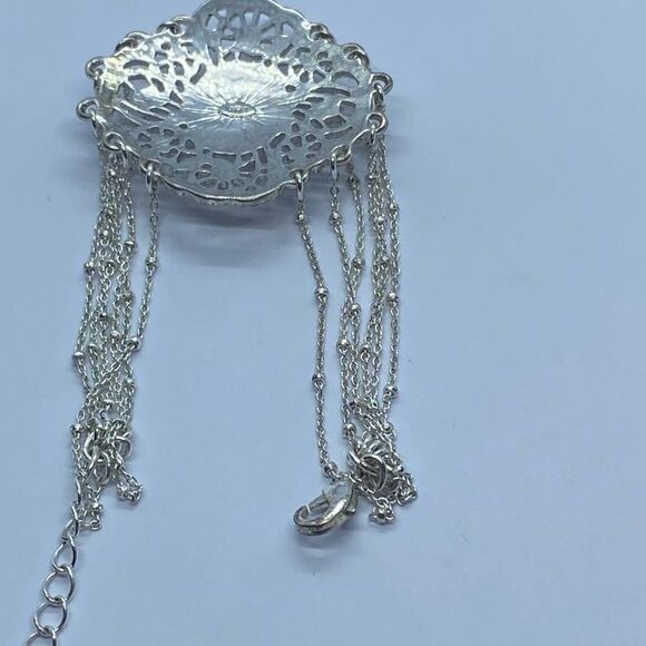 Gorgeous Avon NRT Silver Tone Multi Strand 7-8” Bracelet - Picture 5 of 7